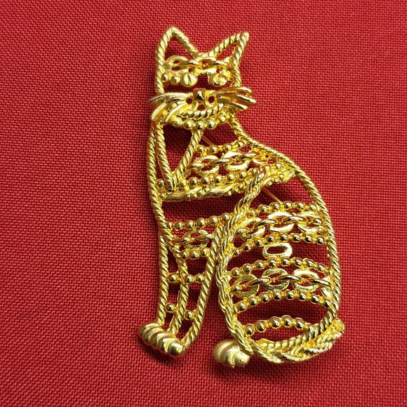 Danecraft Gold Tone Metal Cat Pin Brooch - Picture 1 of 10